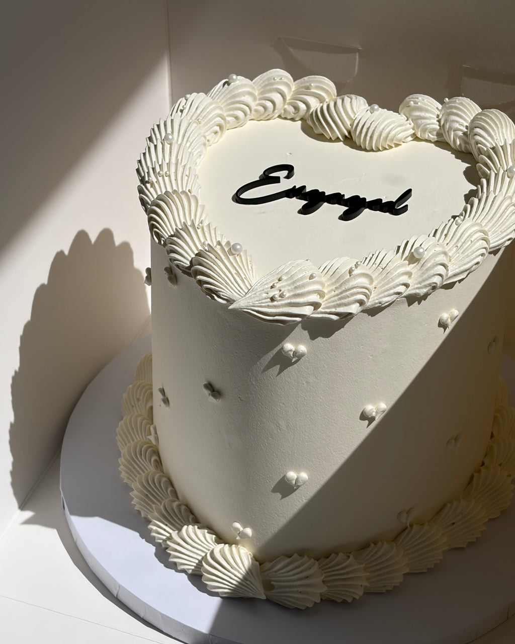 Classic Hearts & Pearls Cake