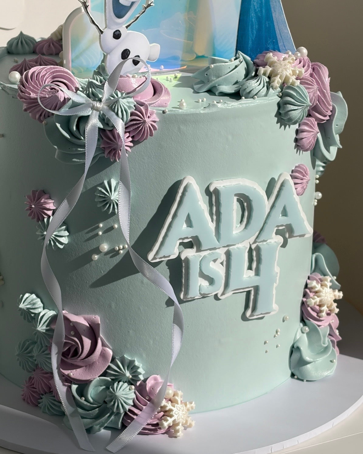 Frozen Magic Cake